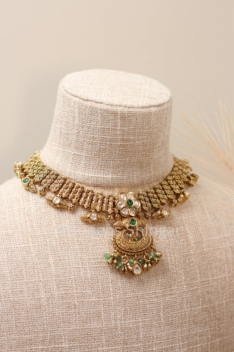 Pavi || Kundan Set