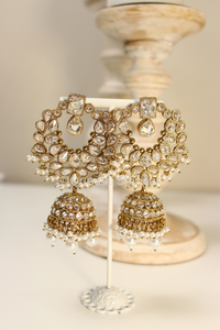 Isha || Earrings and Tikka