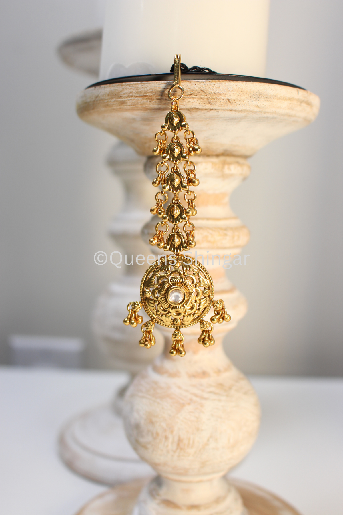 Sada || Earrings and Tikka