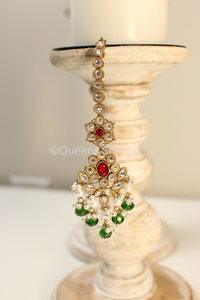 Tiya || Earrings and Tikka