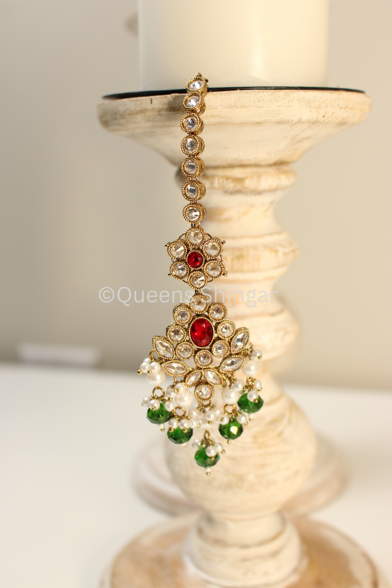 Tiya || Earrings and Tikka