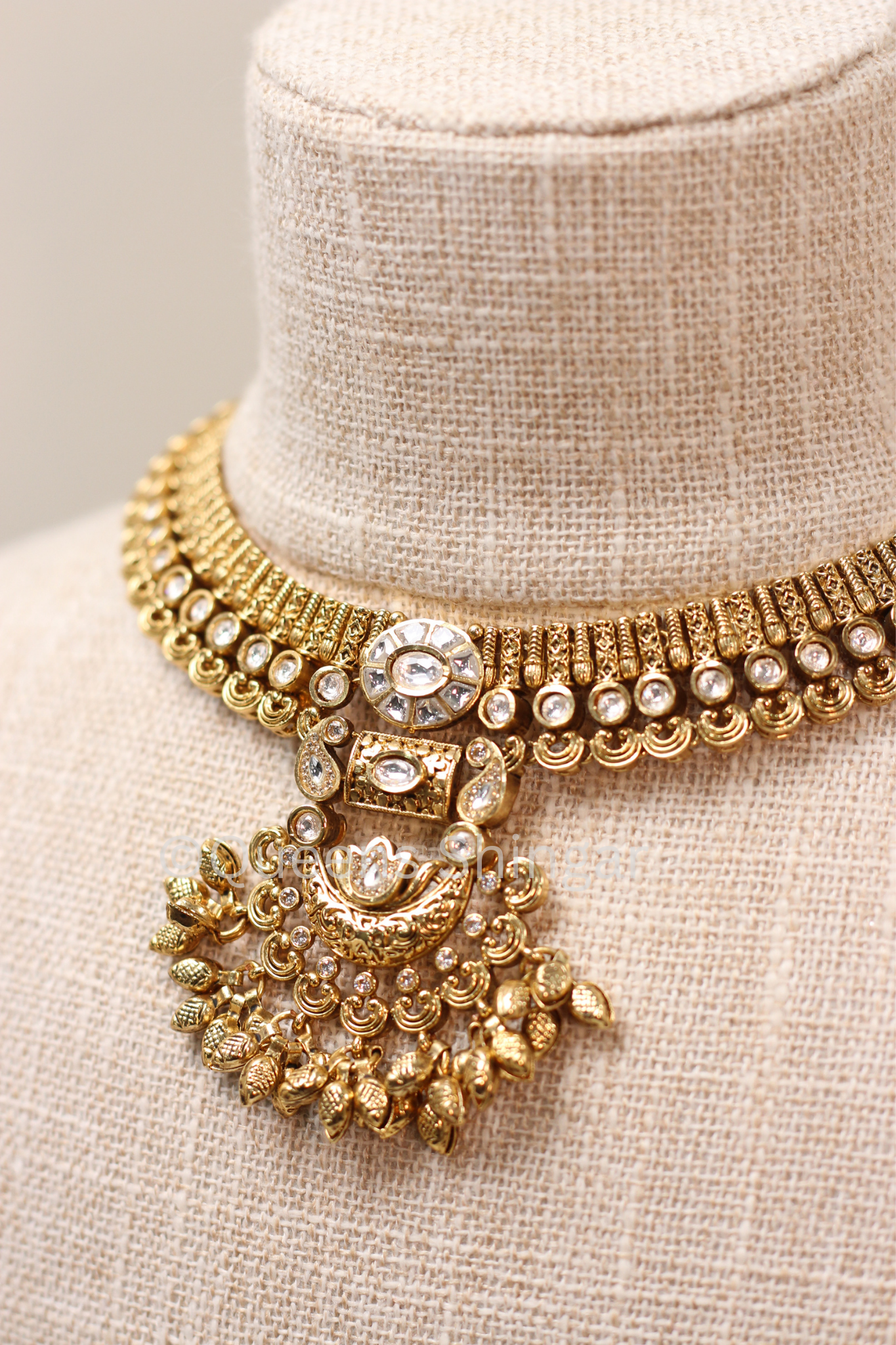 Arvi || Necklace Set