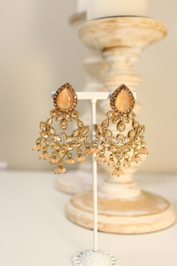 Rubi || Earrings and Tikka