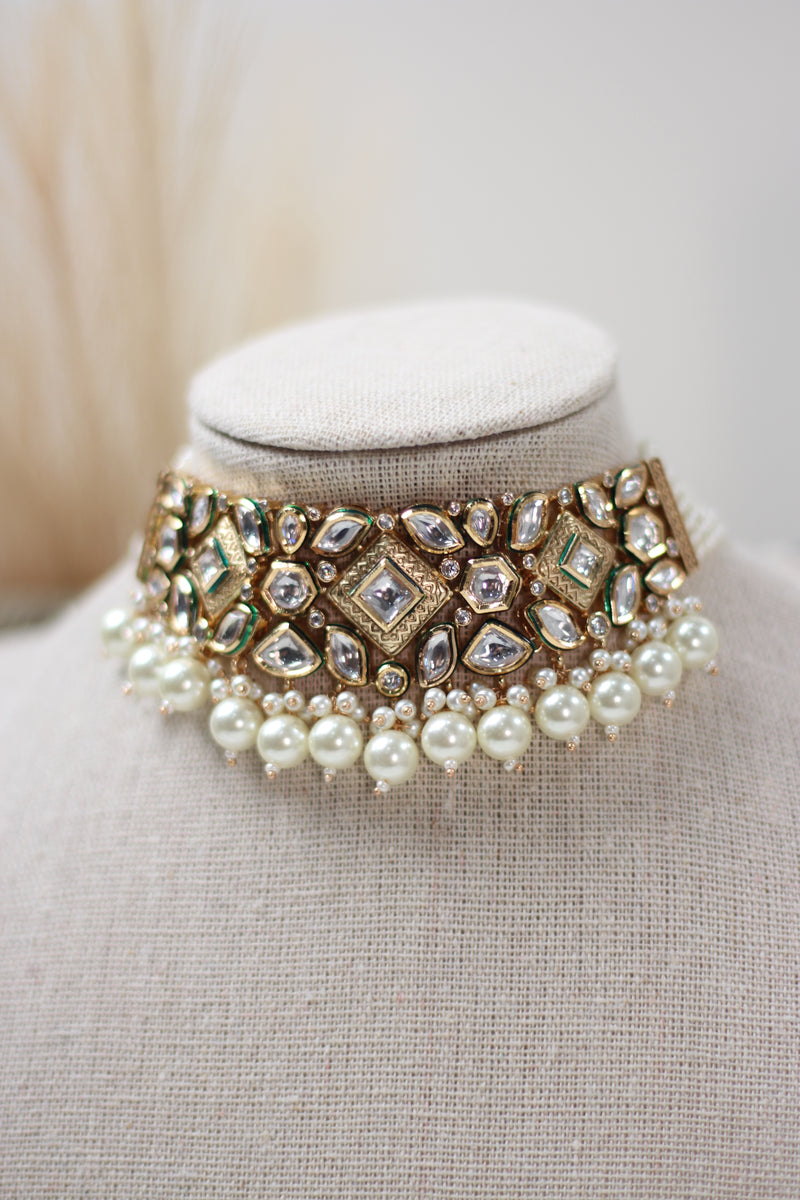 Jeenat || Kundan Set