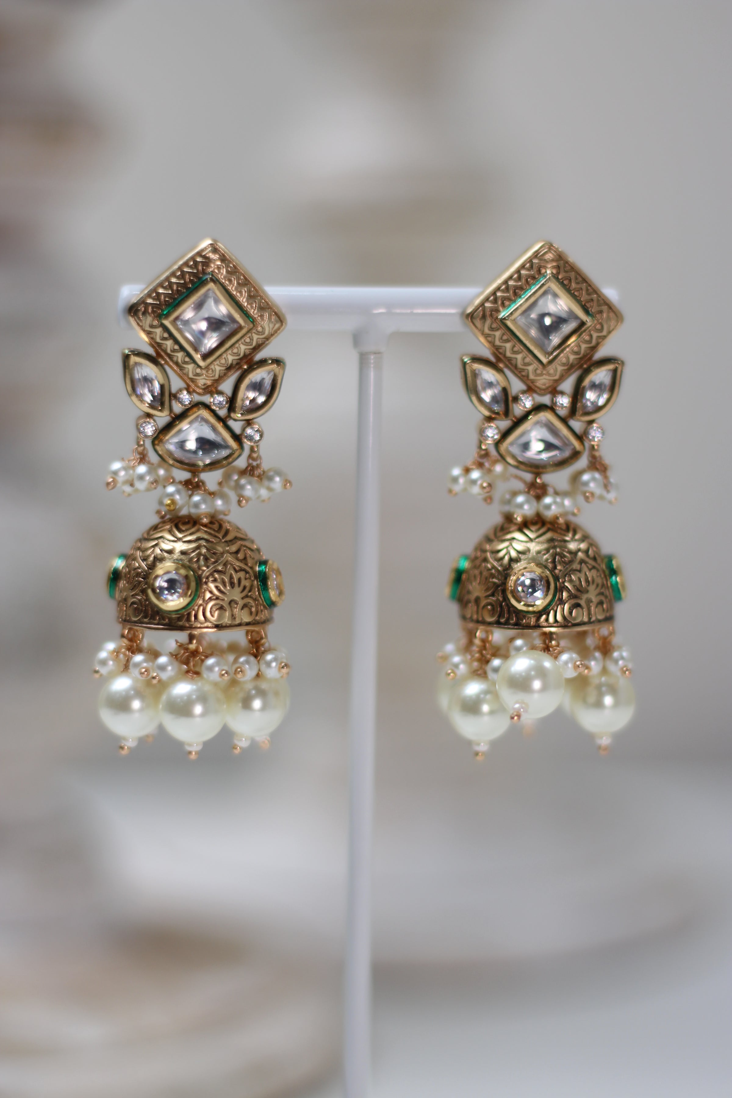 Jeenat || Kundan Set