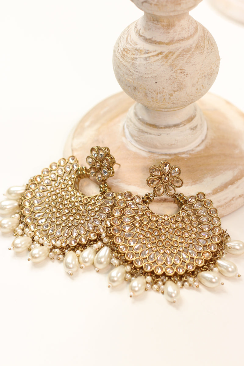 Jyoti || Earrings and Tikka