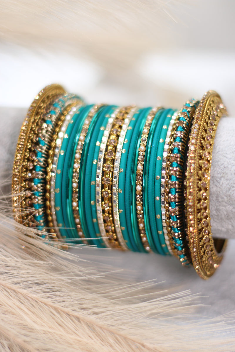 Regal Plumage || Bangle Set